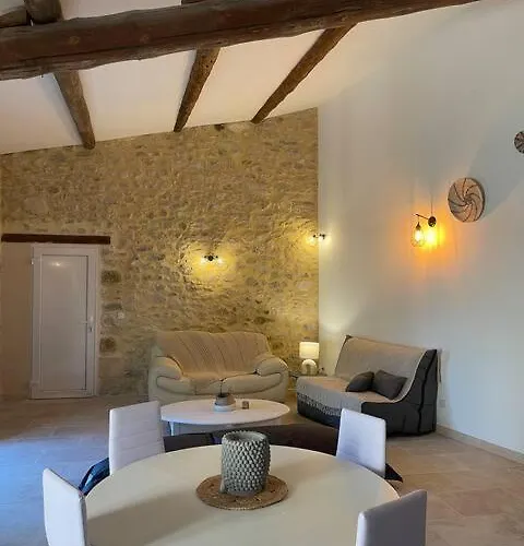 Au Coeur Du Gard Daire